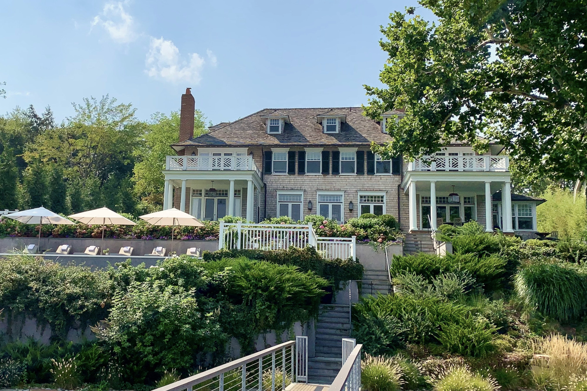 shingled hudson river-house