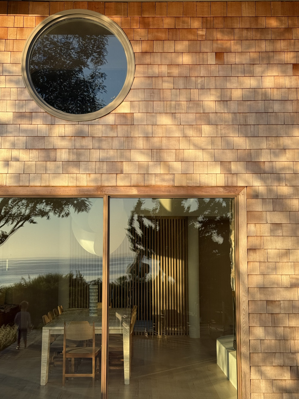 hamptons round window detail